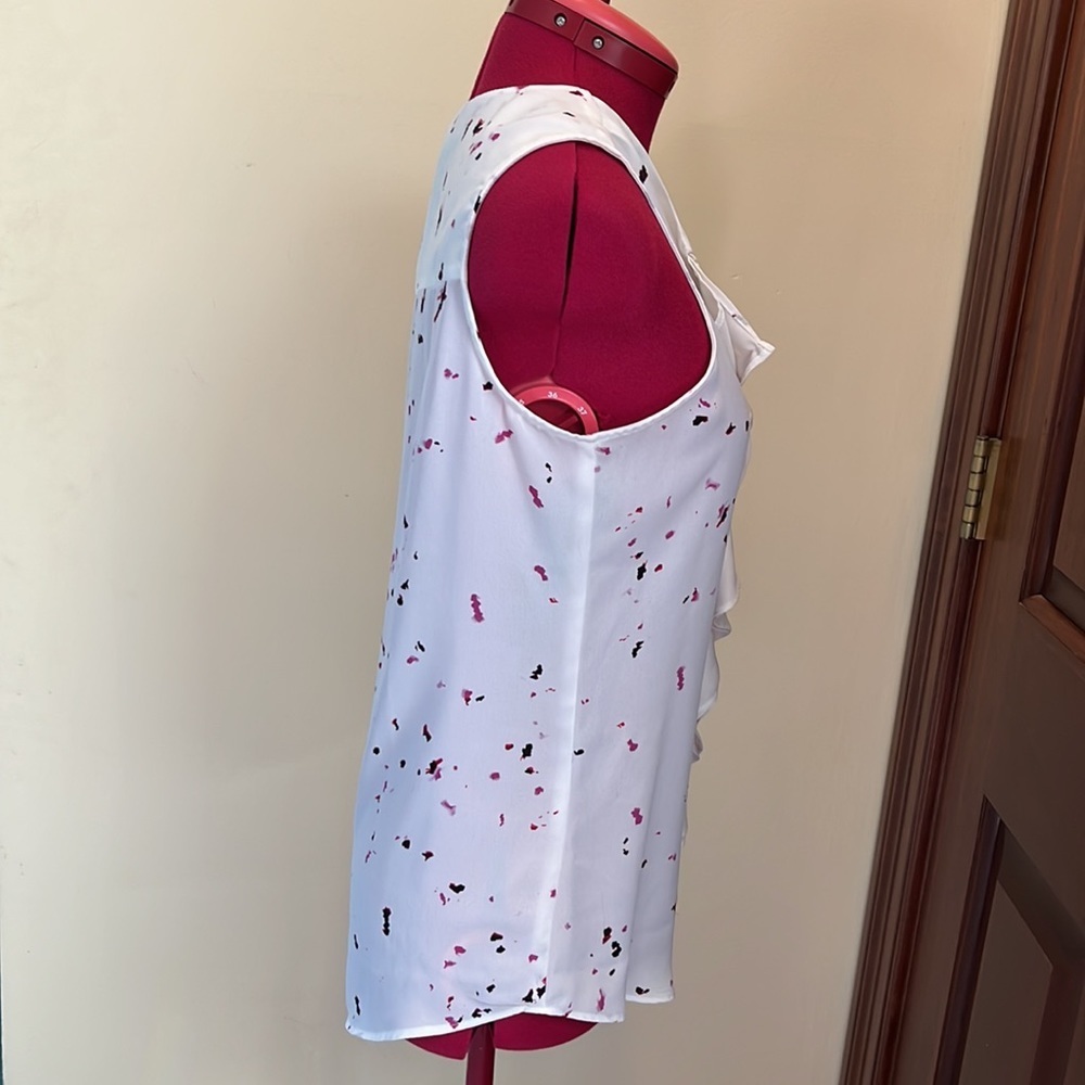 Apt. 9  blouse ruffled front  white paint splatter look  sleeveless top   size S - Picture 4 of 6